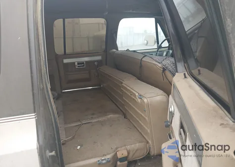 1984 Chevrolet Suburban K10 from USA, damaged, VIN 1G8EK16C9EF146600